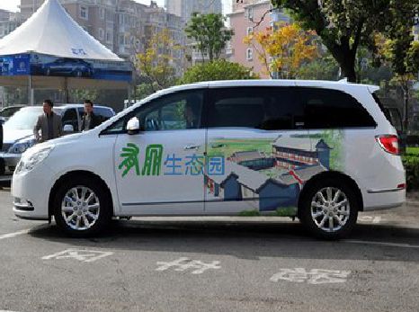 临澧县户外车贴喷绘如何保持效果?